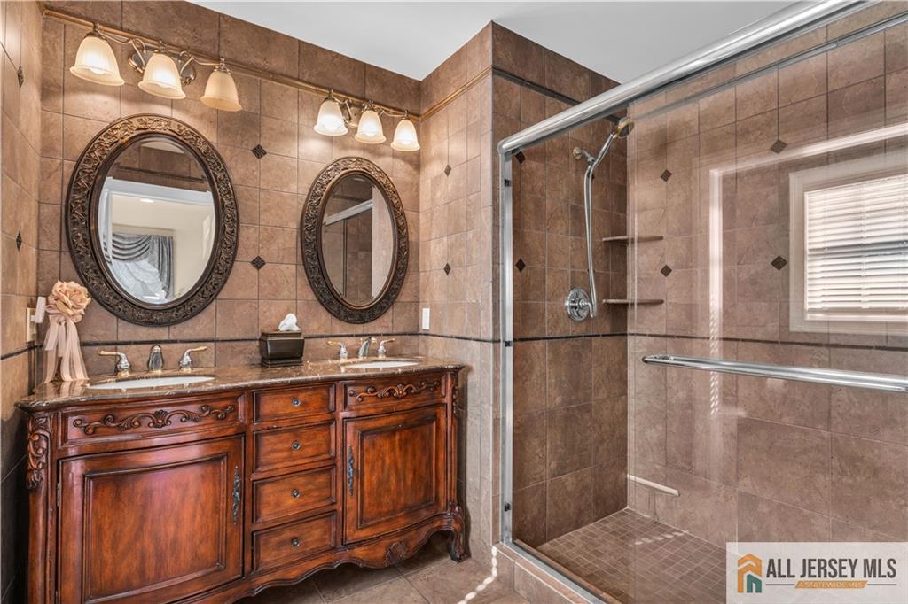 12 White Oak Lane, Aberdeen, NJ, 07747 image 18