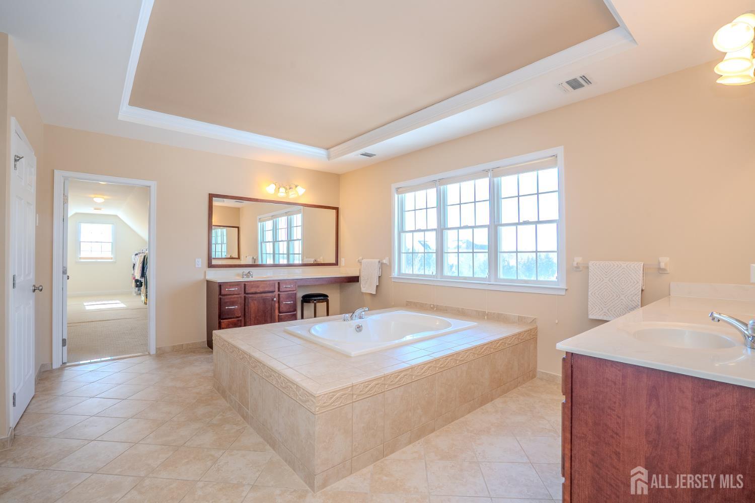 4 Heitz Lane, Hillsborough, NJ, 08844 image 48