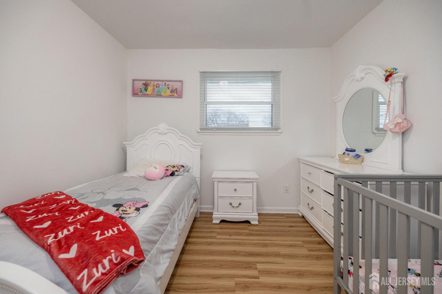 175 E Rosewood Lane Image 5