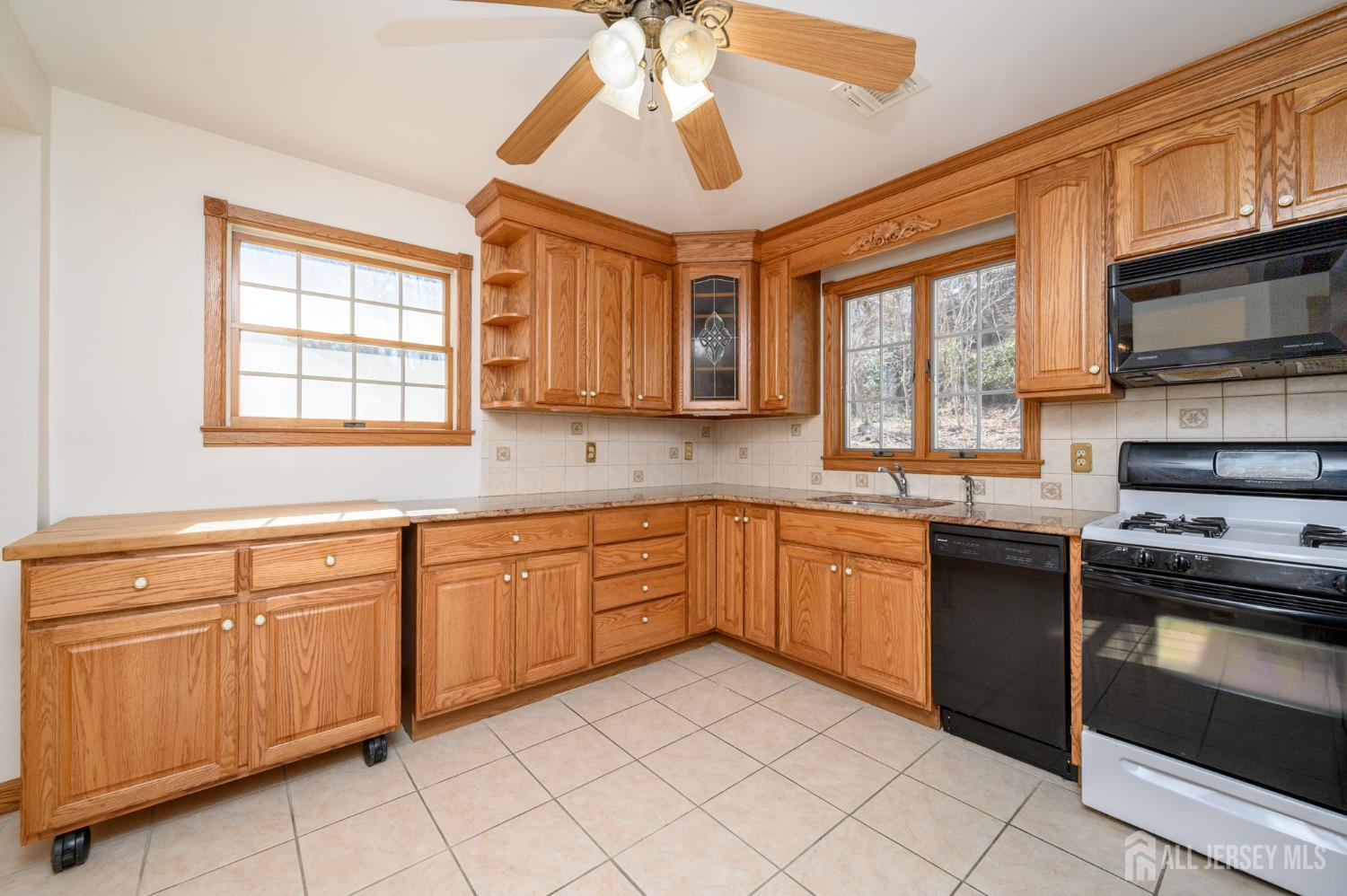 31 W Grochowiak Street, South River, NJ, 08882 image 11