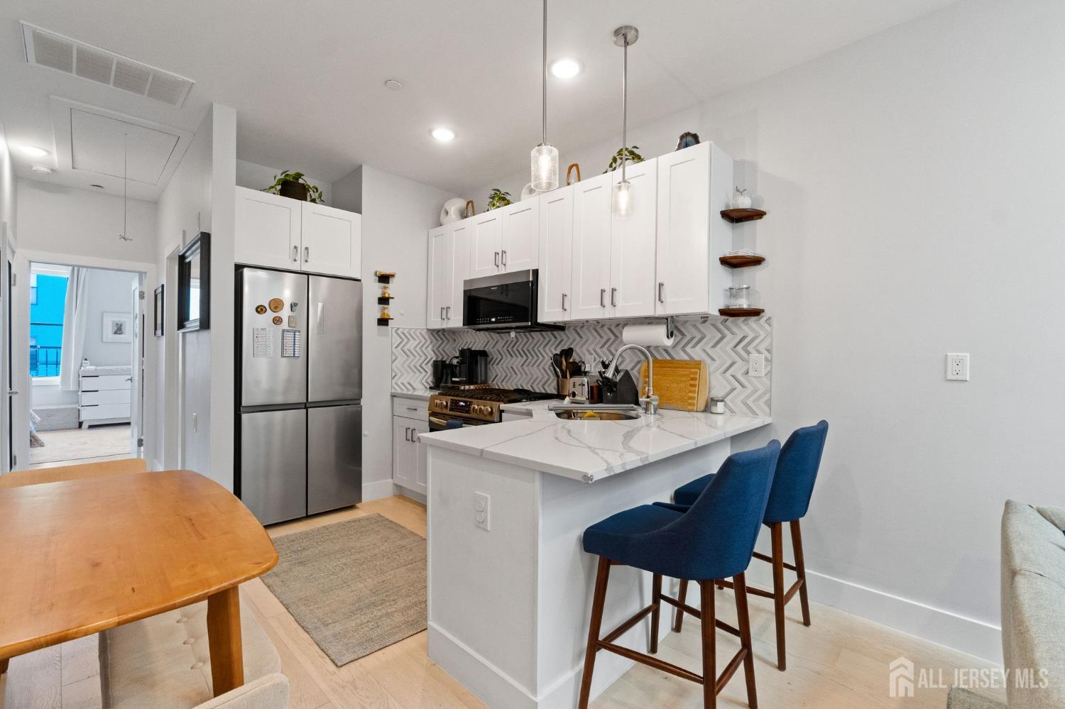 406 Madison Street 4L Image 5