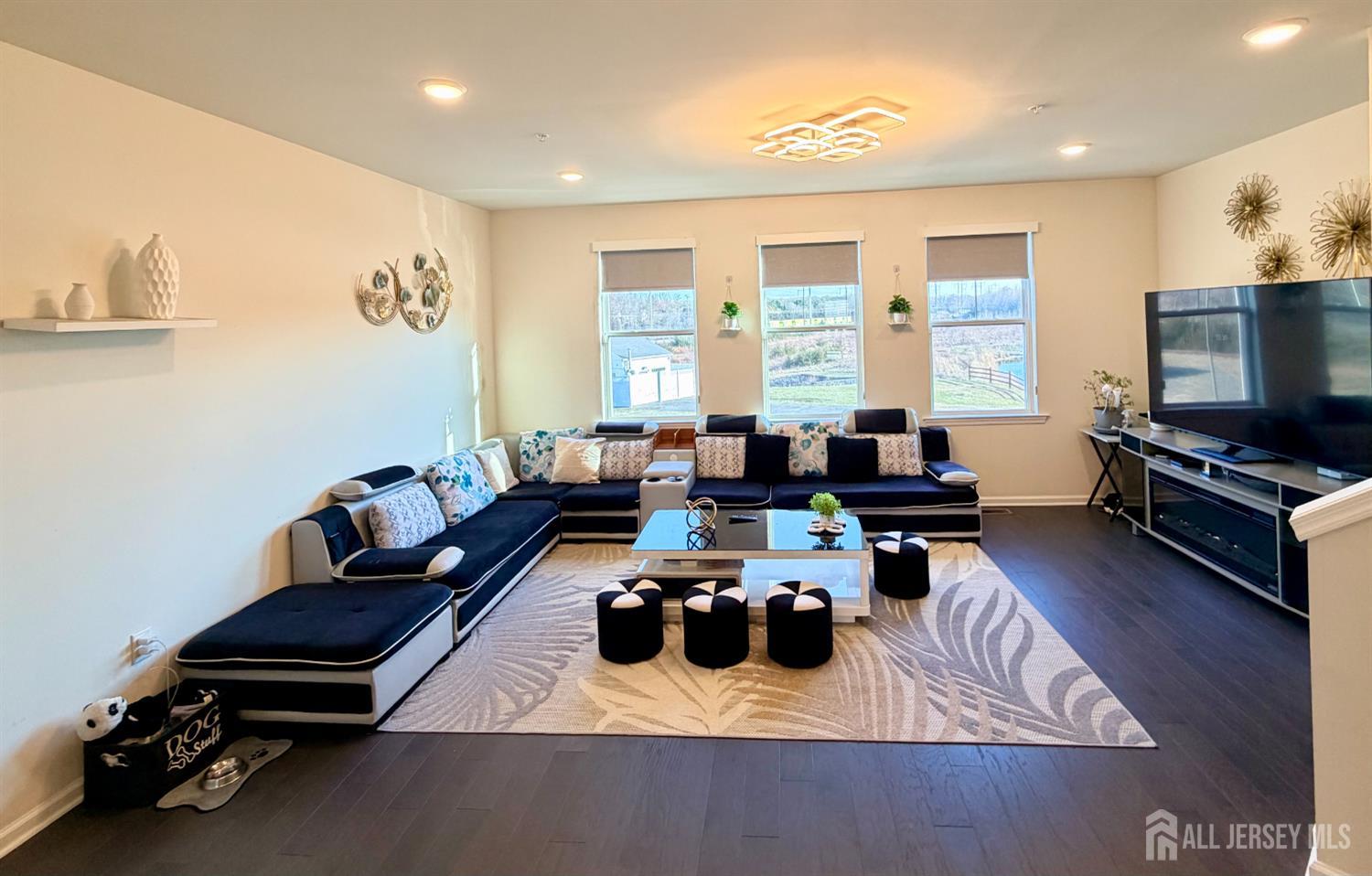 338 South Drive, North Brunswick, NJ, 08902 image 10