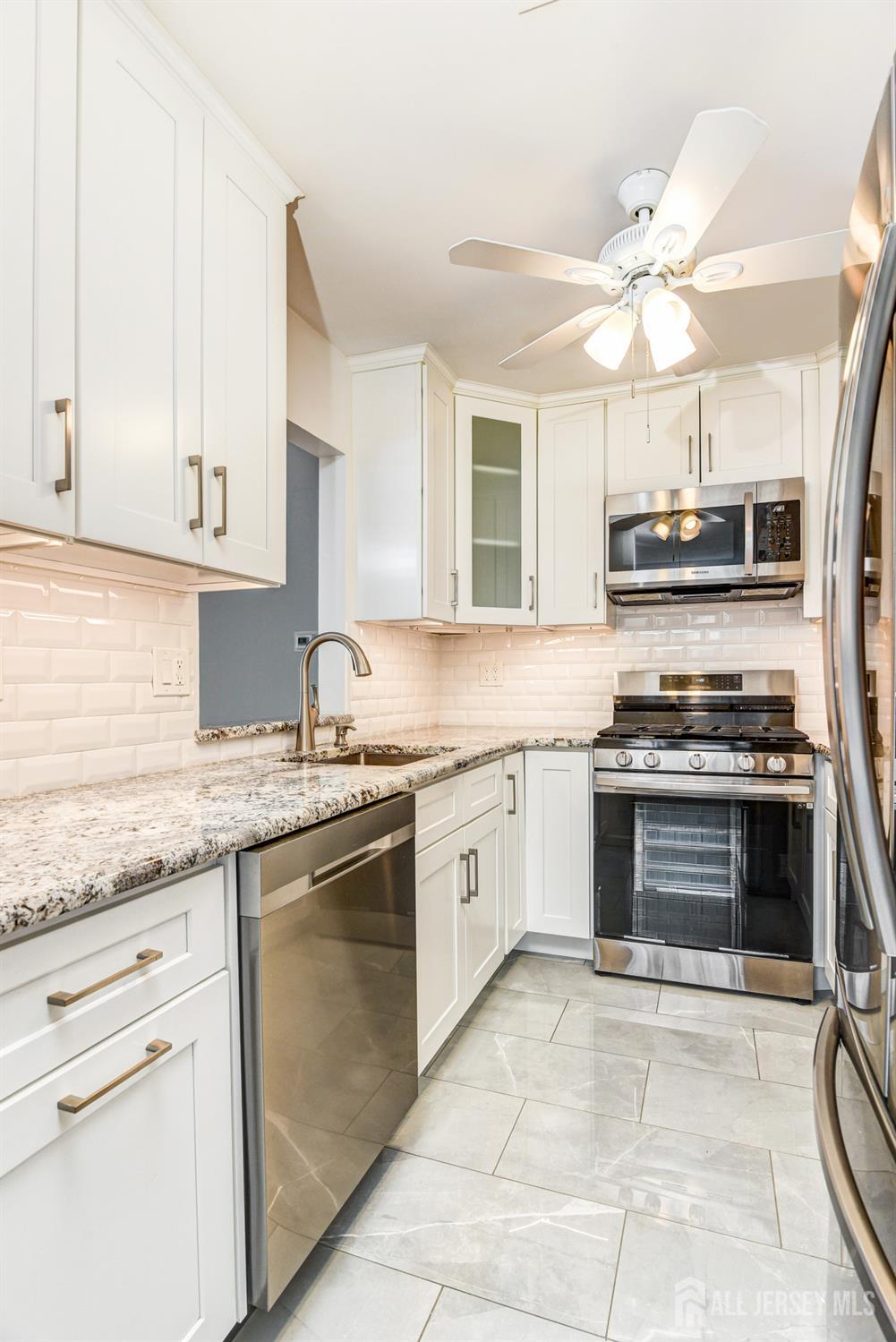 902 Harbor Club Drive, Parlin, NJ, 08859 image 12