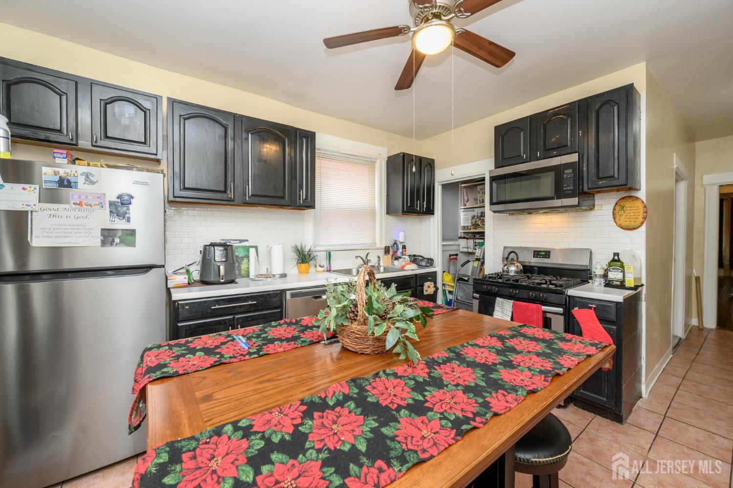 1053 Hunterdon Street, Newark, NJ, 07112 image 13