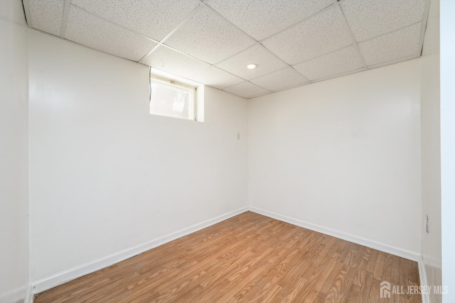 31 W Grochowiak Street, South River, NJ, 08882 image 23