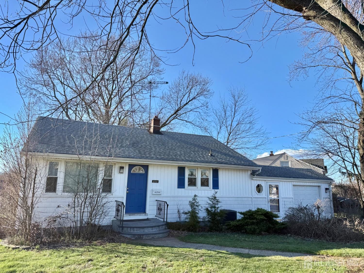 2707 Woodbridge Avenue Image 2