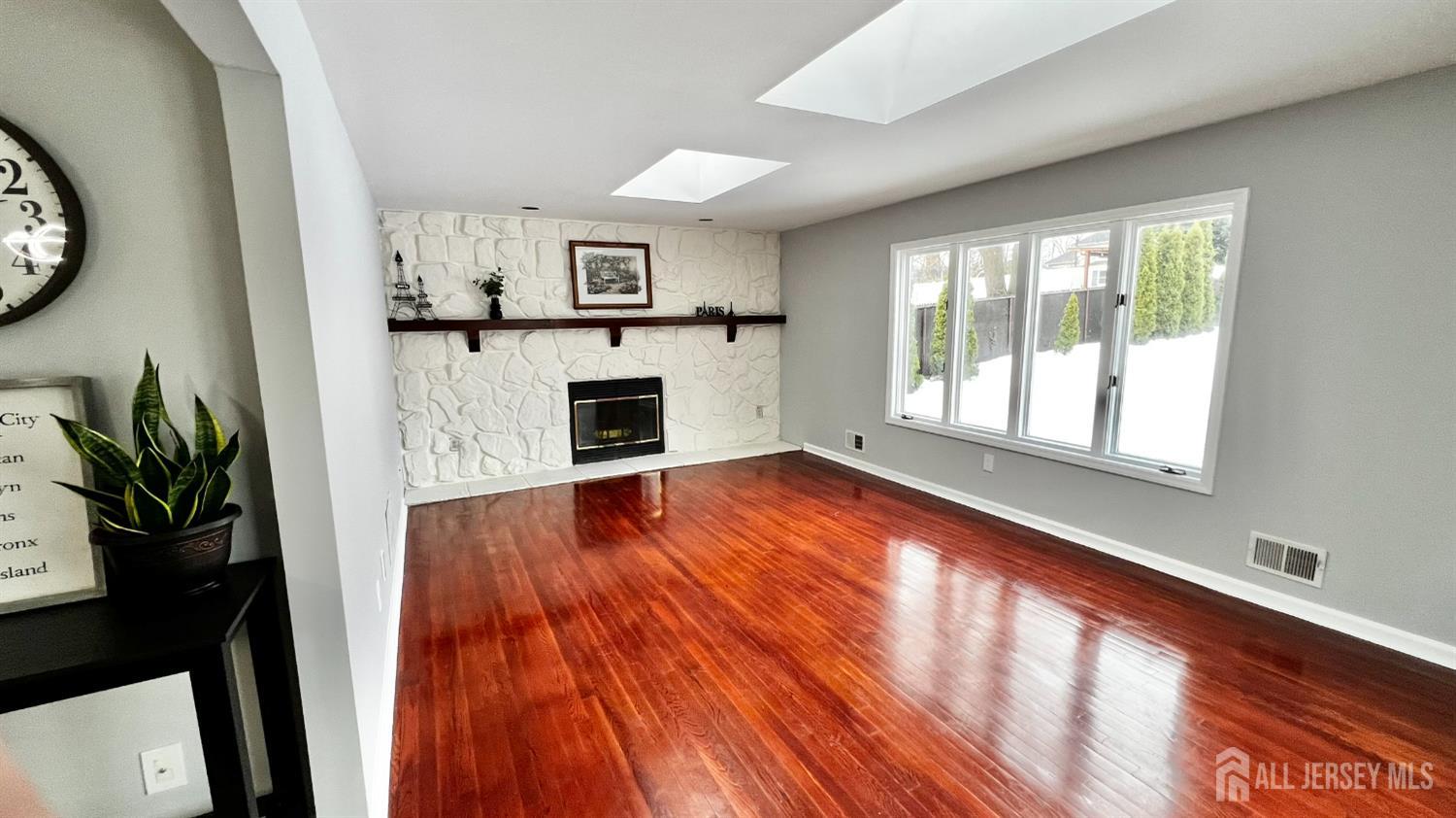 125 Kimberly Road, Colonia, NJ, 07067 image 19