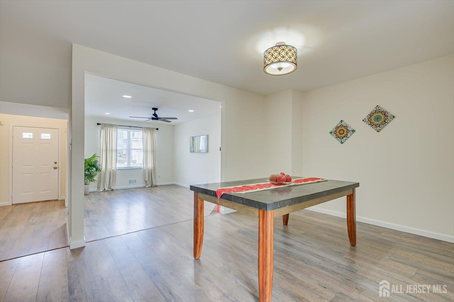 13 Peachtree Lane Image 4