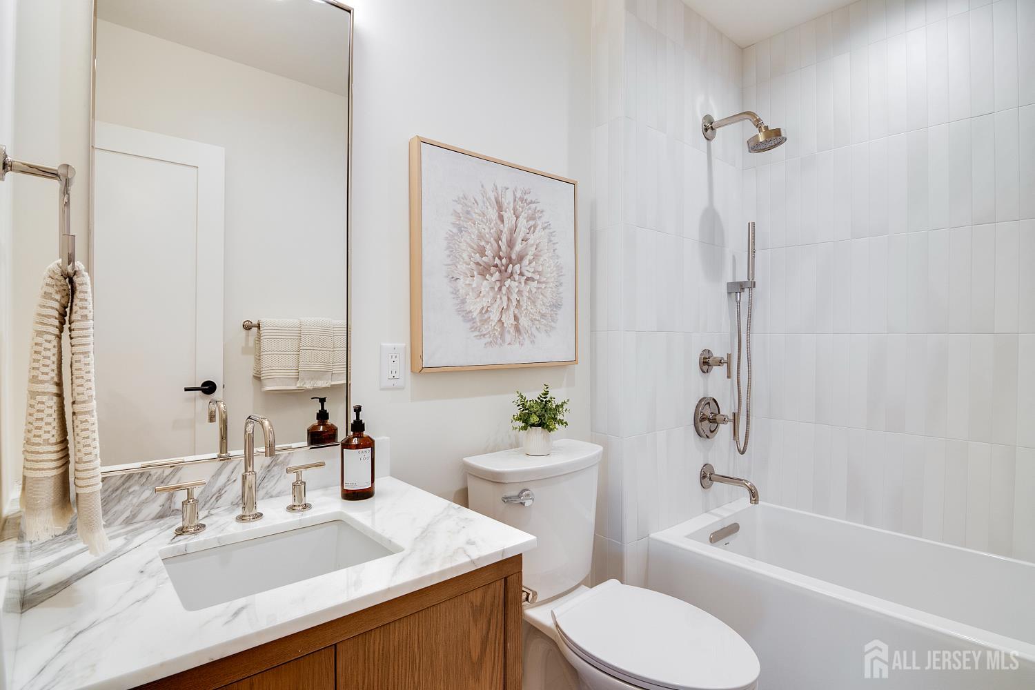 1 Channel Drive 1707, Monmouth Beach, NJ, 07750 image 17