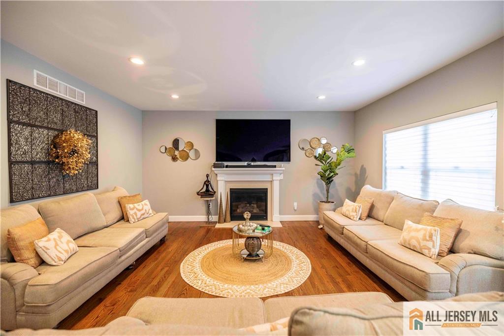 628 New Dover Road, Colonia, NJ, 07067 image 8