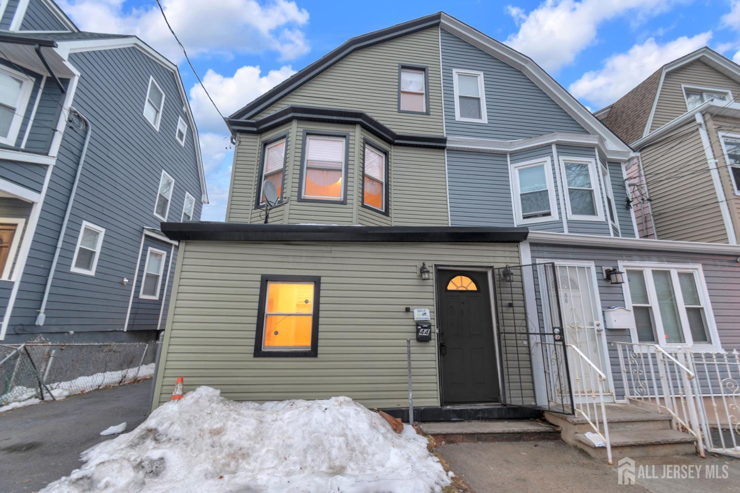 44 Stuyvesant Avenue Image 2