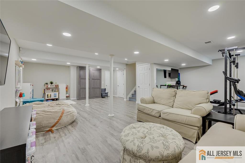 10 Eddington Lane, Monroe, NJ, 08831 image 18