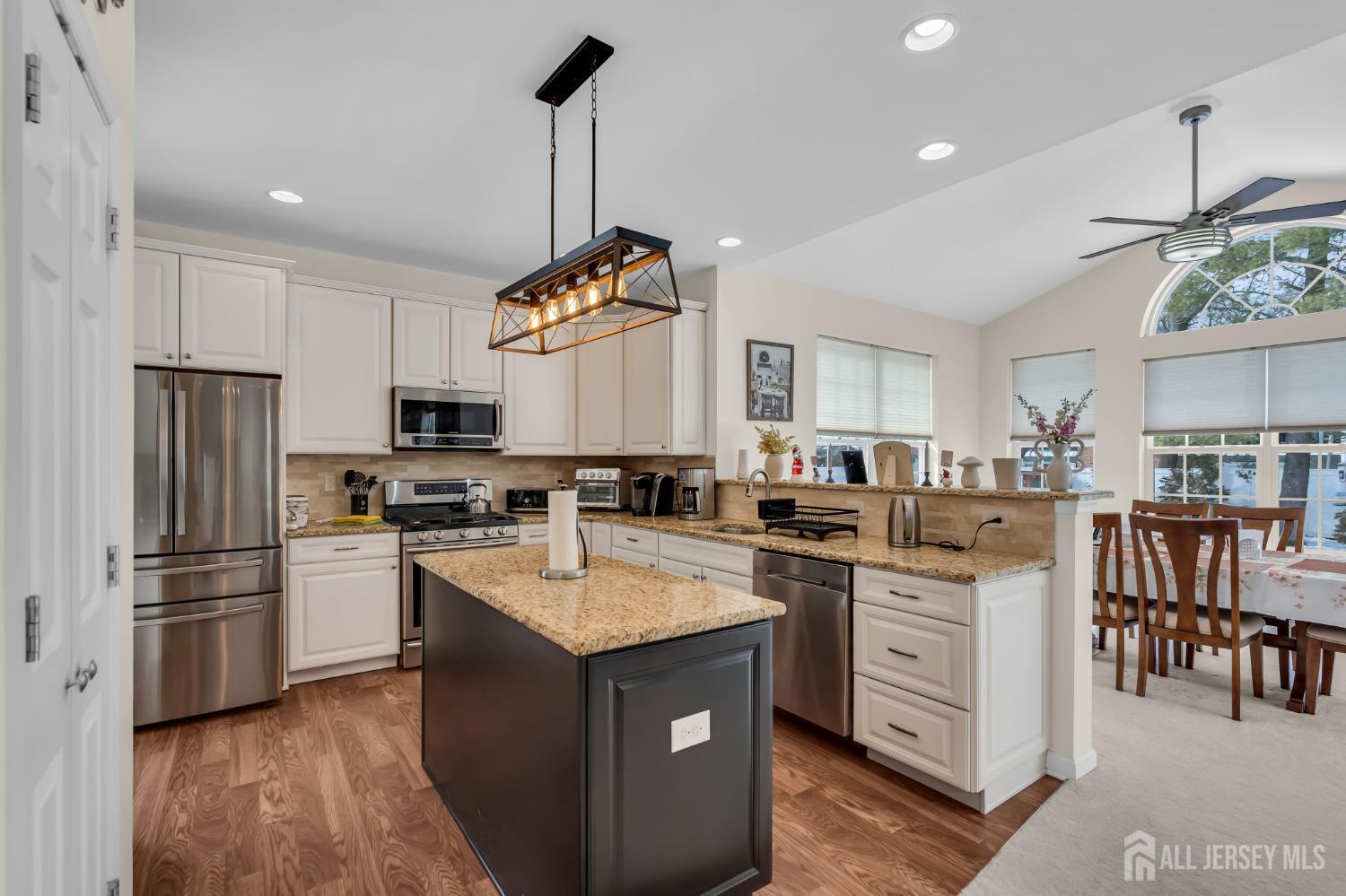 81 N Locust Avenue A, Evesham, NJ, 08053 image 24