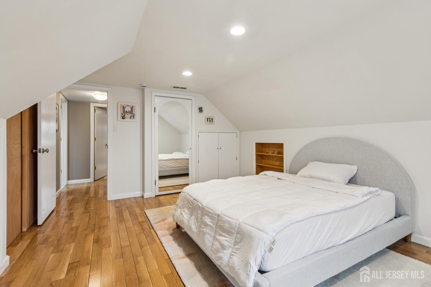 32 Tanglewood Lane, Colonia, NJ, 07067 image 12