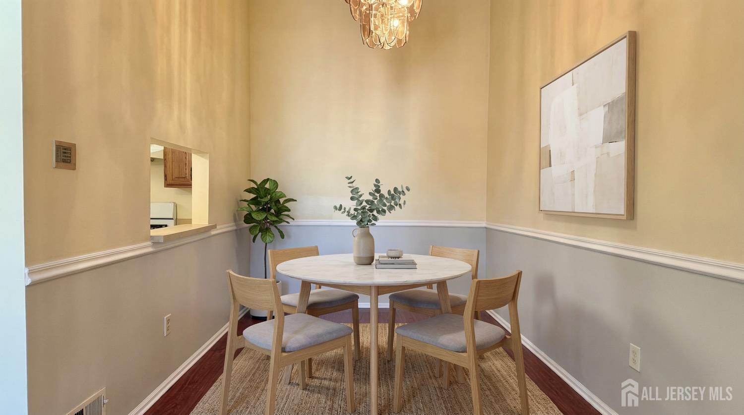 479 Danbury Lane Image 3