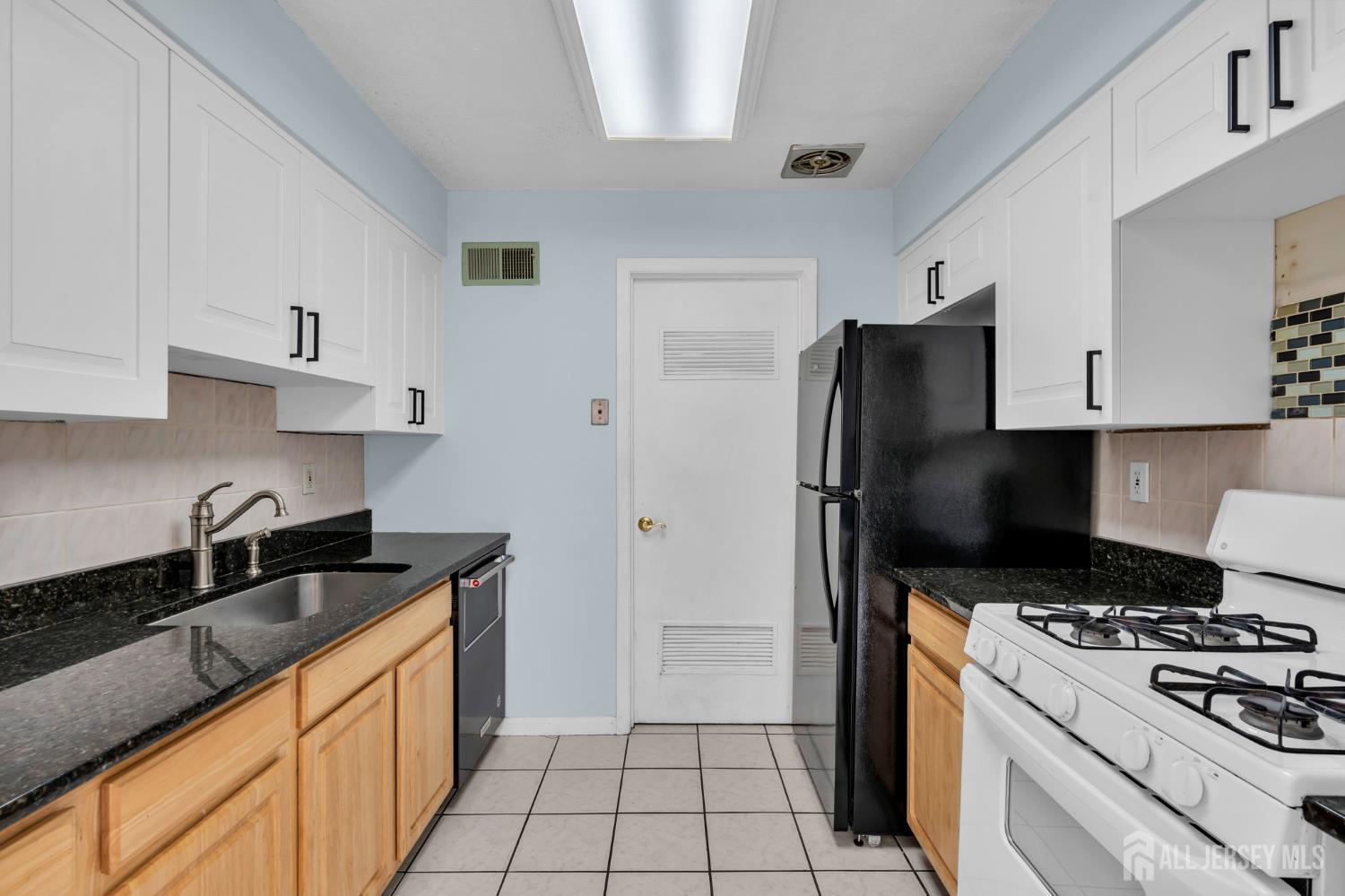 33 Deerberry Lane, South Brunswick, NJ, 08852 image 14