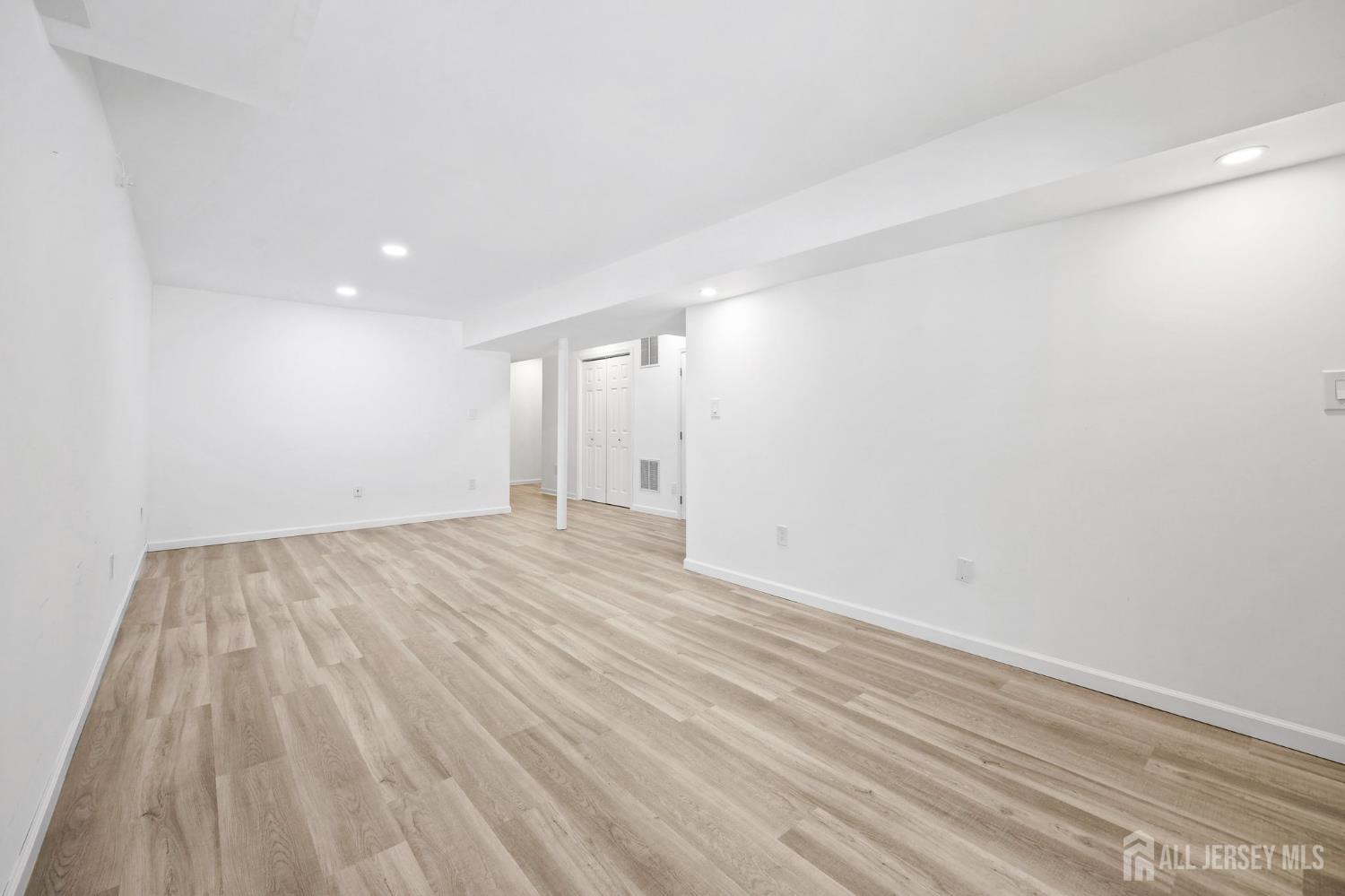 54 N Coriander Drive, South Brunswick, NJ, 08540 image 46