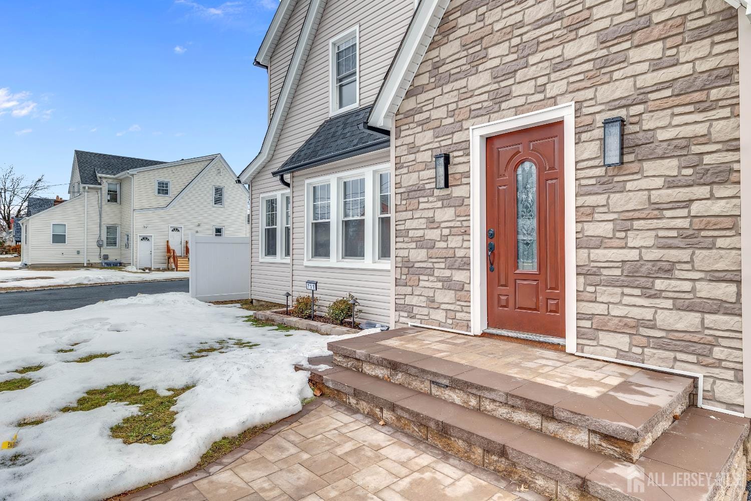 711 Pemberton Avenue 13 Image 2