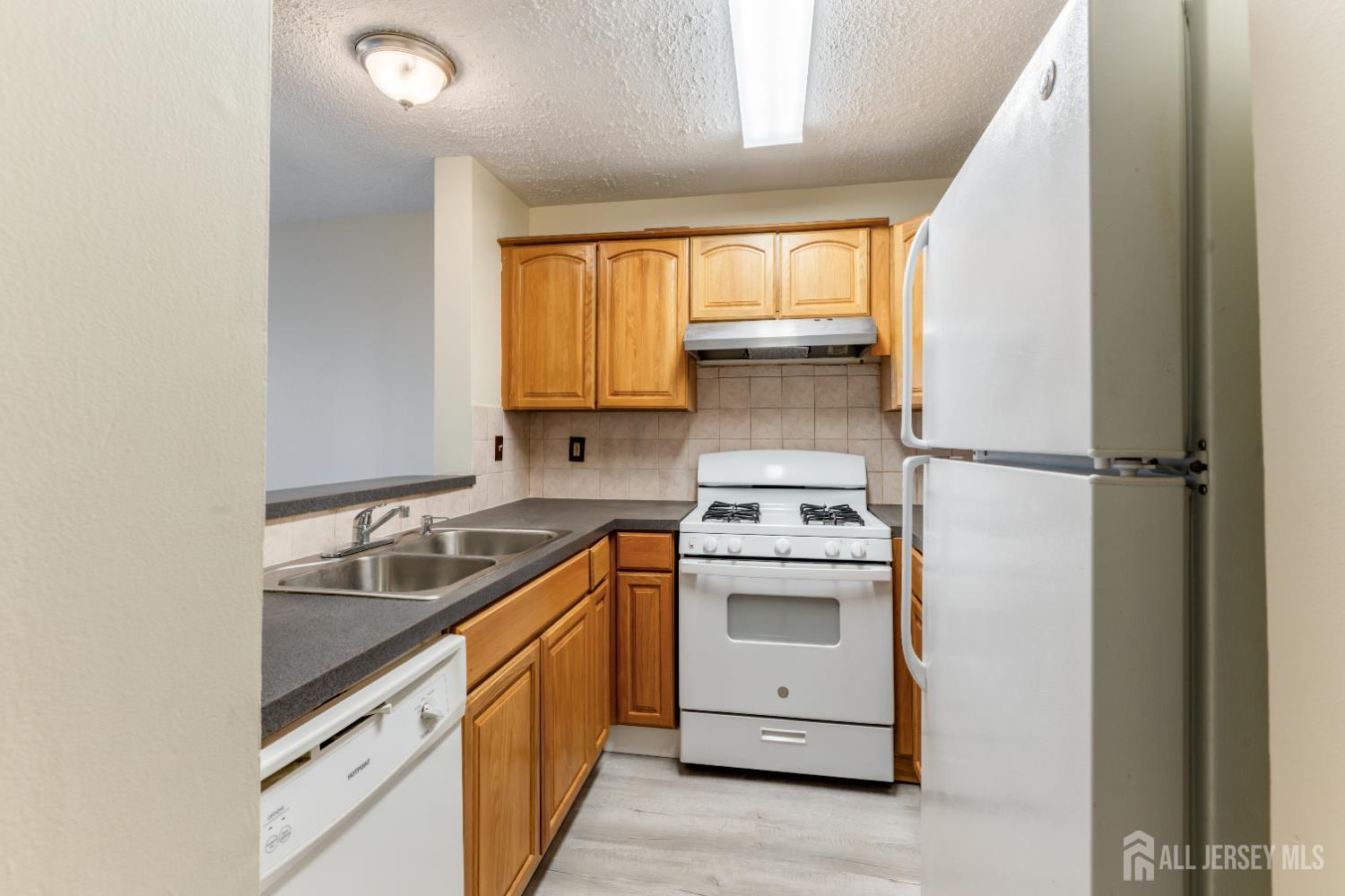 210 Edpas Road, New Brunswick, NJ, 08901 image 9