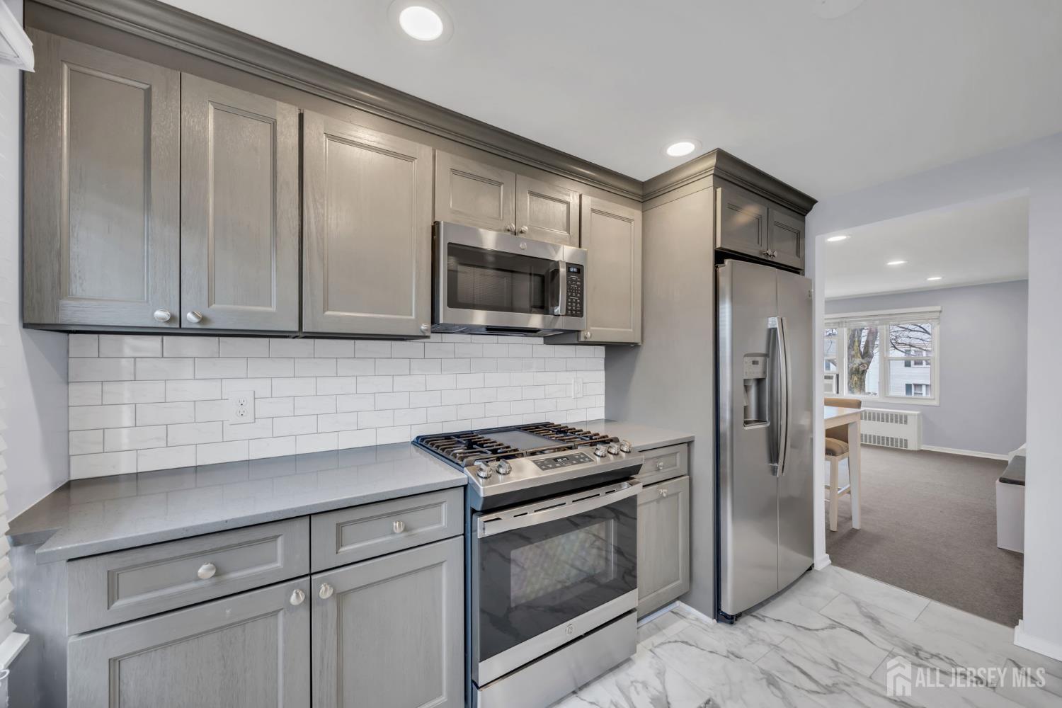 29-B Garfield Park Image 4