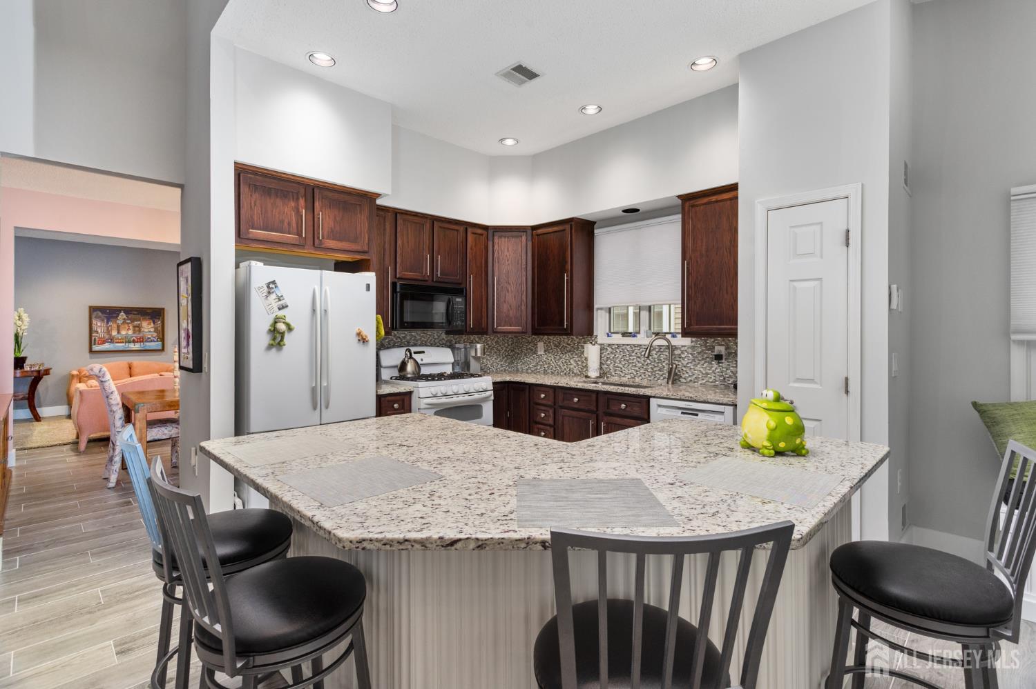 7 Severn Way, Monroe, NJ, 08831 image 13