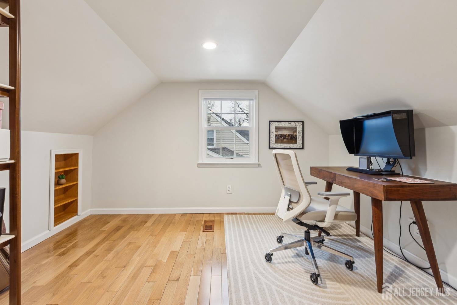 32 Tanglewood Lane, Colonia, NJ, 07067 image 13