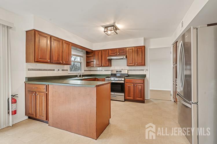 1040 Hillside Drive, North Brunswick, NJ, 08902 image 15