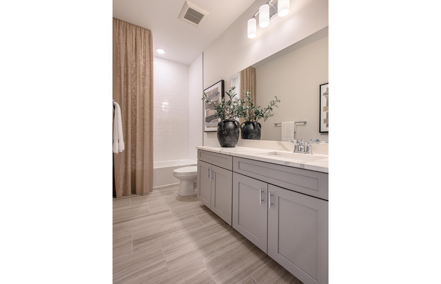 916 E District Boulevard, East Brunswick, NJ, 08816 image 12