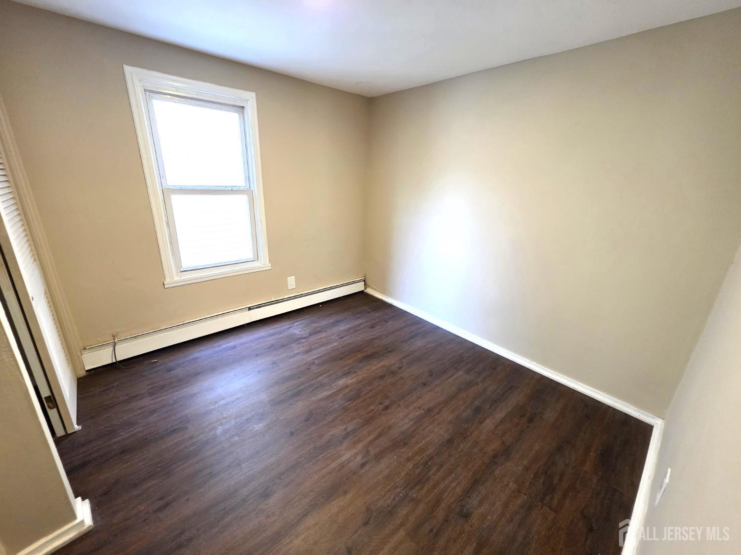 1648 Essex Street Image 4