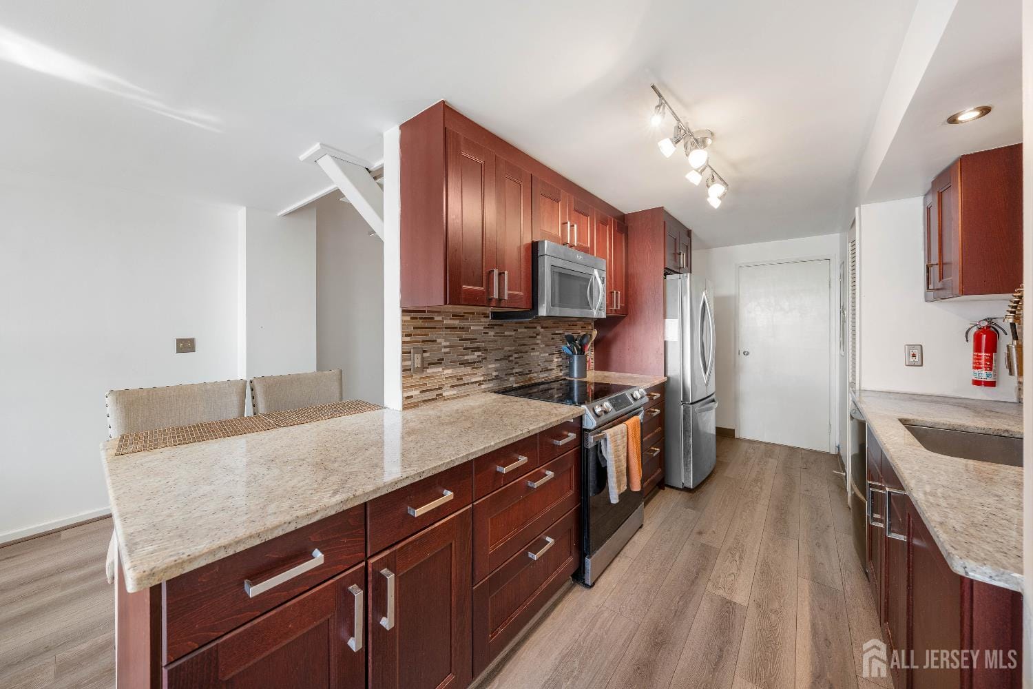 40 Fayette Street 64 Image 3