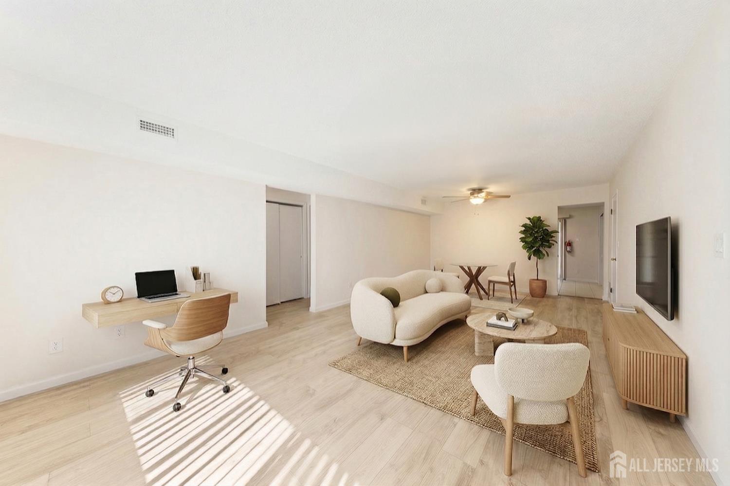 1807 Muriel Court Image 4