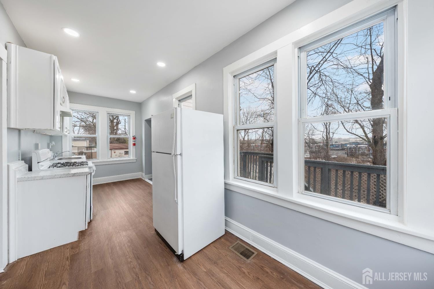 86 S fulton Street, Woodbridge Proper, NJ, 07095 image 8