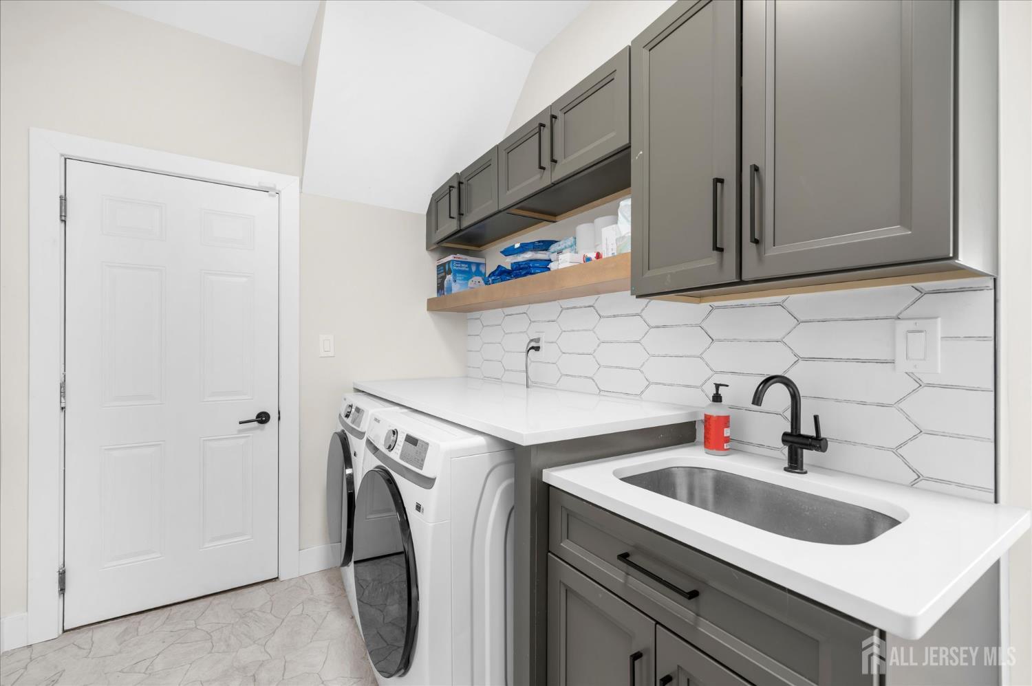 86 Treetops Circle, Franklin Twsp, NJ, 08540 image 30