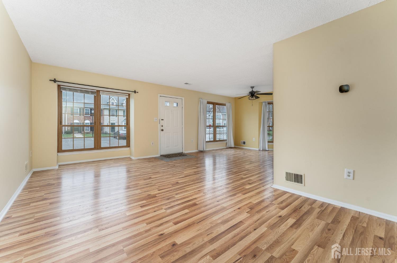 382 Hadleigh Lane, North Brunswick, NJ, 08902 image 8