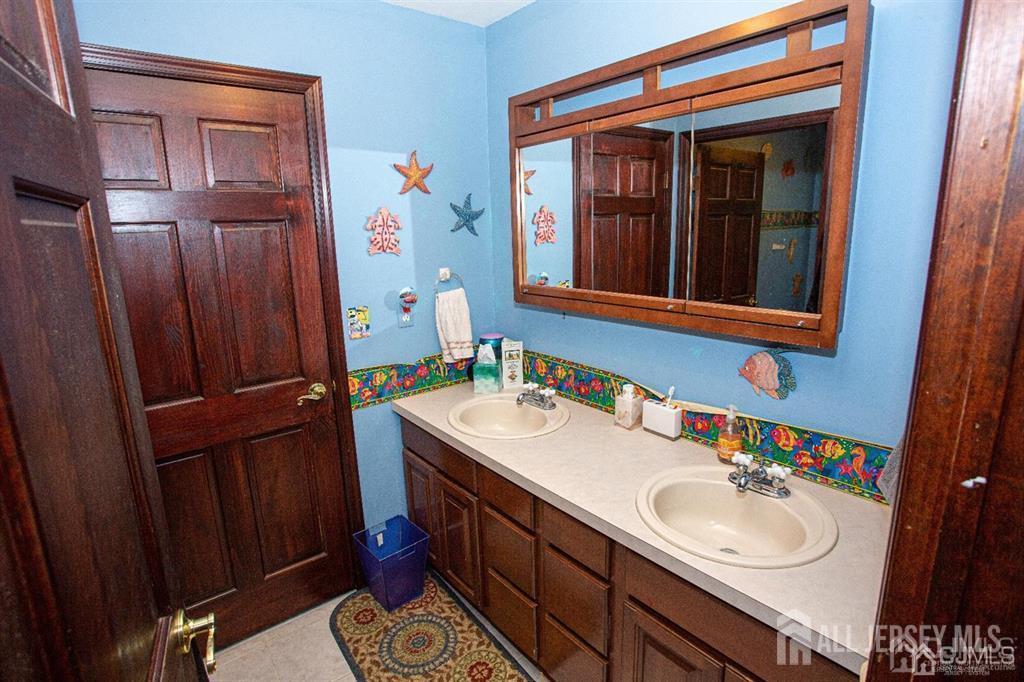 219 Johnson Lane, Sayreville, NJ, 08859 image 36