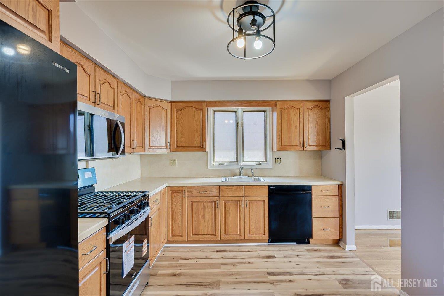 76 Pleasant Avenue, Iselin, NJ, 08830 image 18