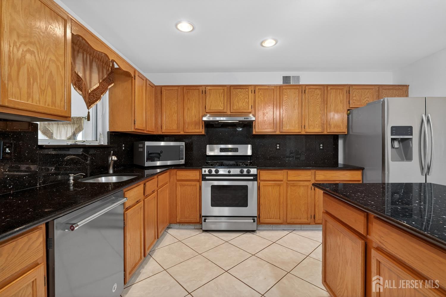 5 Dan Court, Old Bridge, NJ, 08857 image 16
