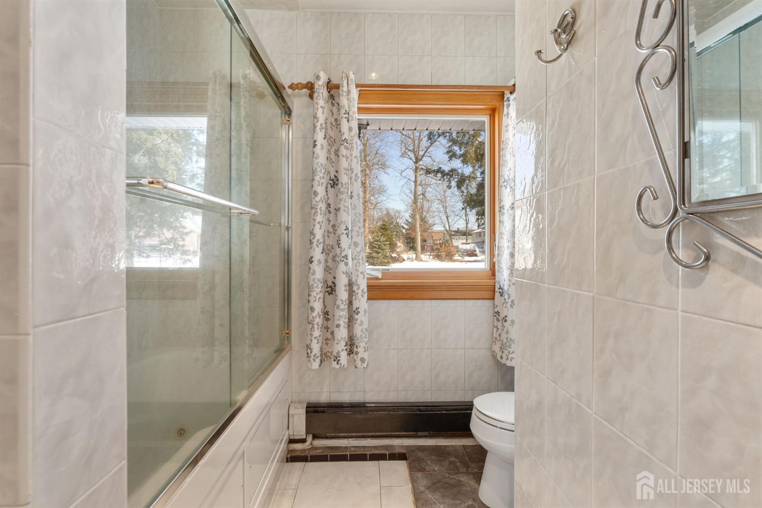 786 Wood Avenue, Colonia, NJ, 07067 image 18