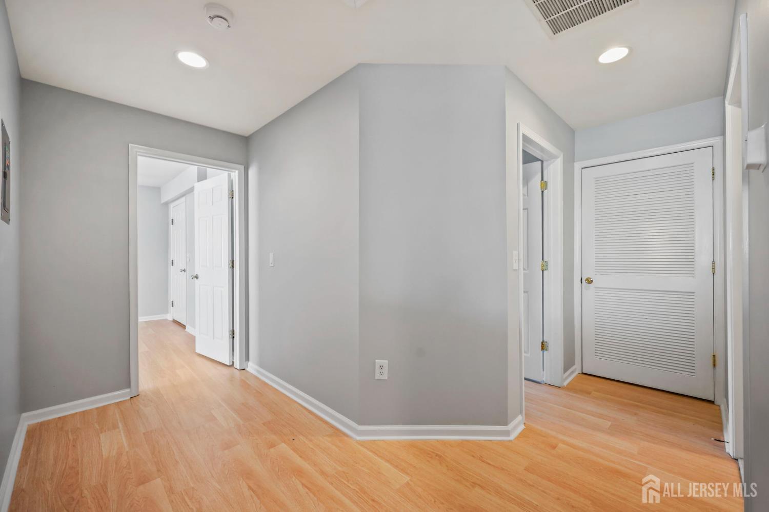 189 Sunshine Drive, Piscataway, NJ, 08854 image 18