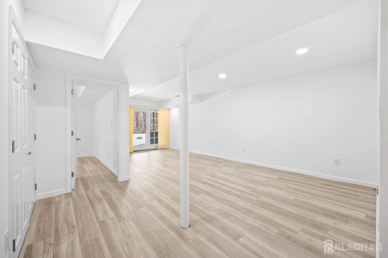 54 N Coriander Drive, South Brunswick, NJ, 08540 image 44