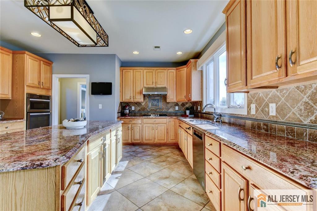 4 Stone Meadow Court, Plainsboro, NJ, 08536 image 29