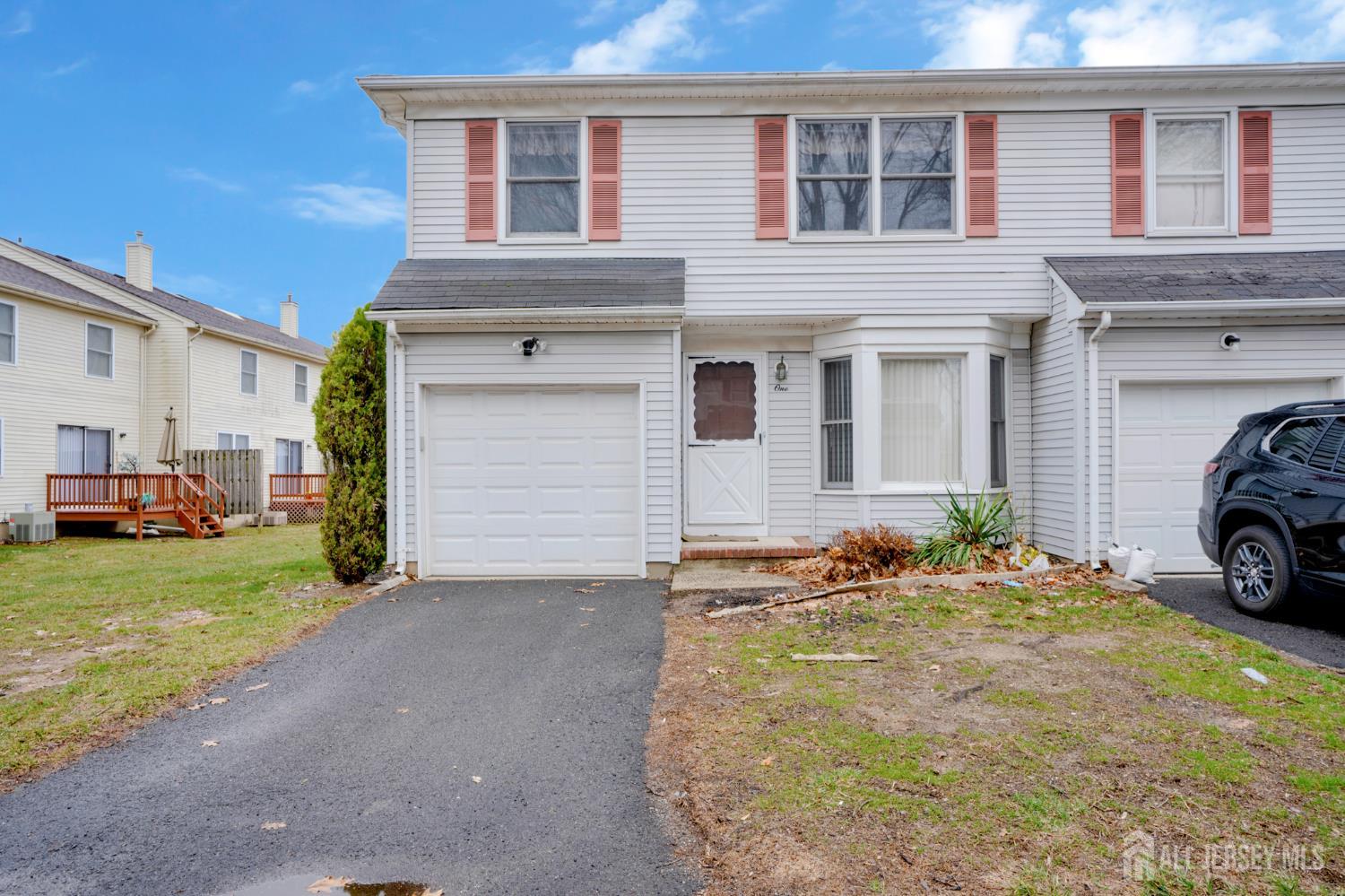 1 Tree Top Road Image 2