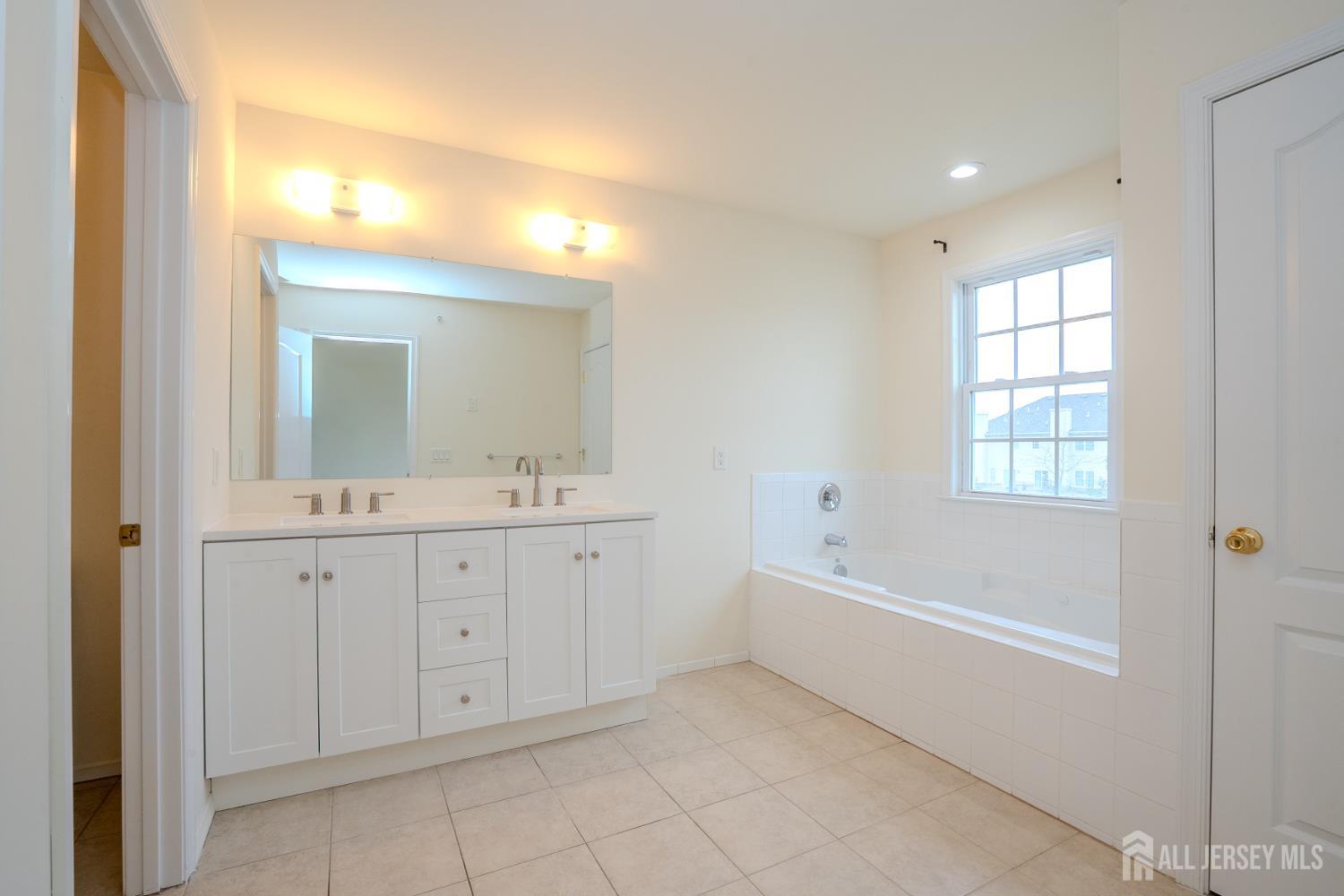 91 Morgan Way, Monroe, NJ, 08831 image 43