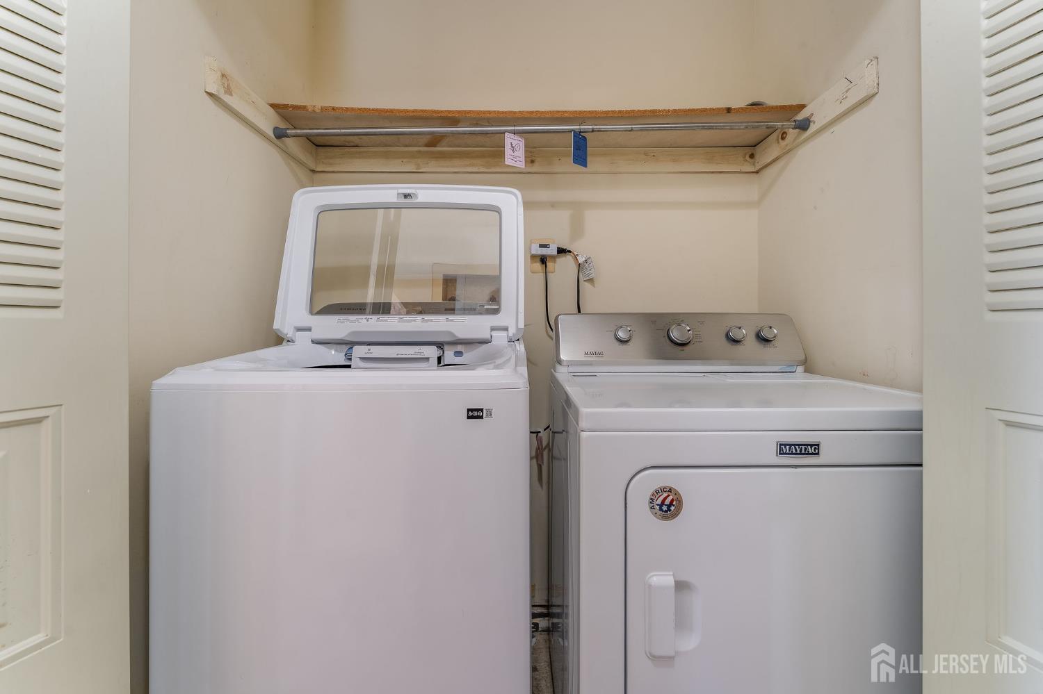 382 Hadleigh Lane, North Brunswick, NJ, 08902 image 22