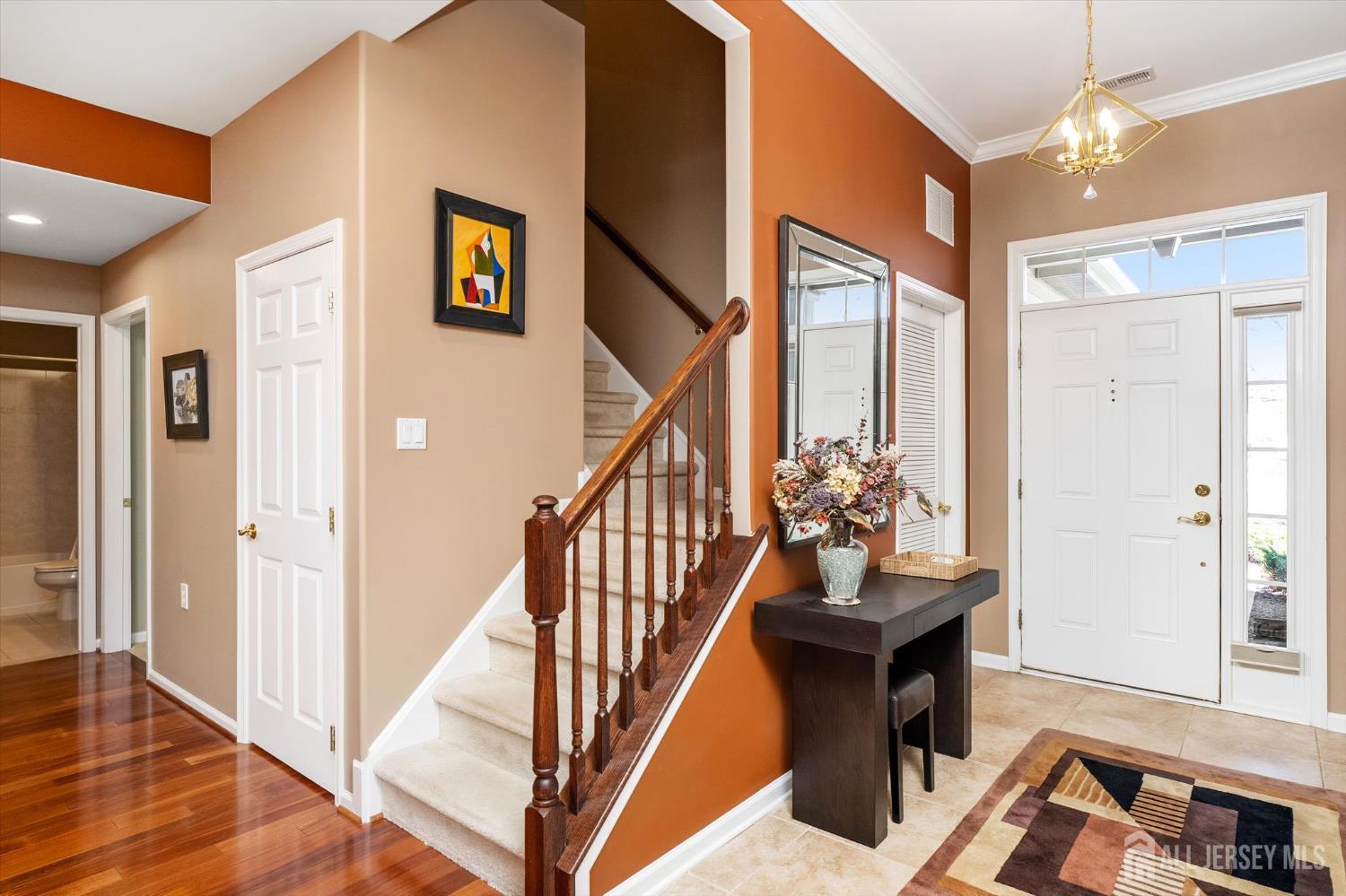 109 Fontaine Court Image 4