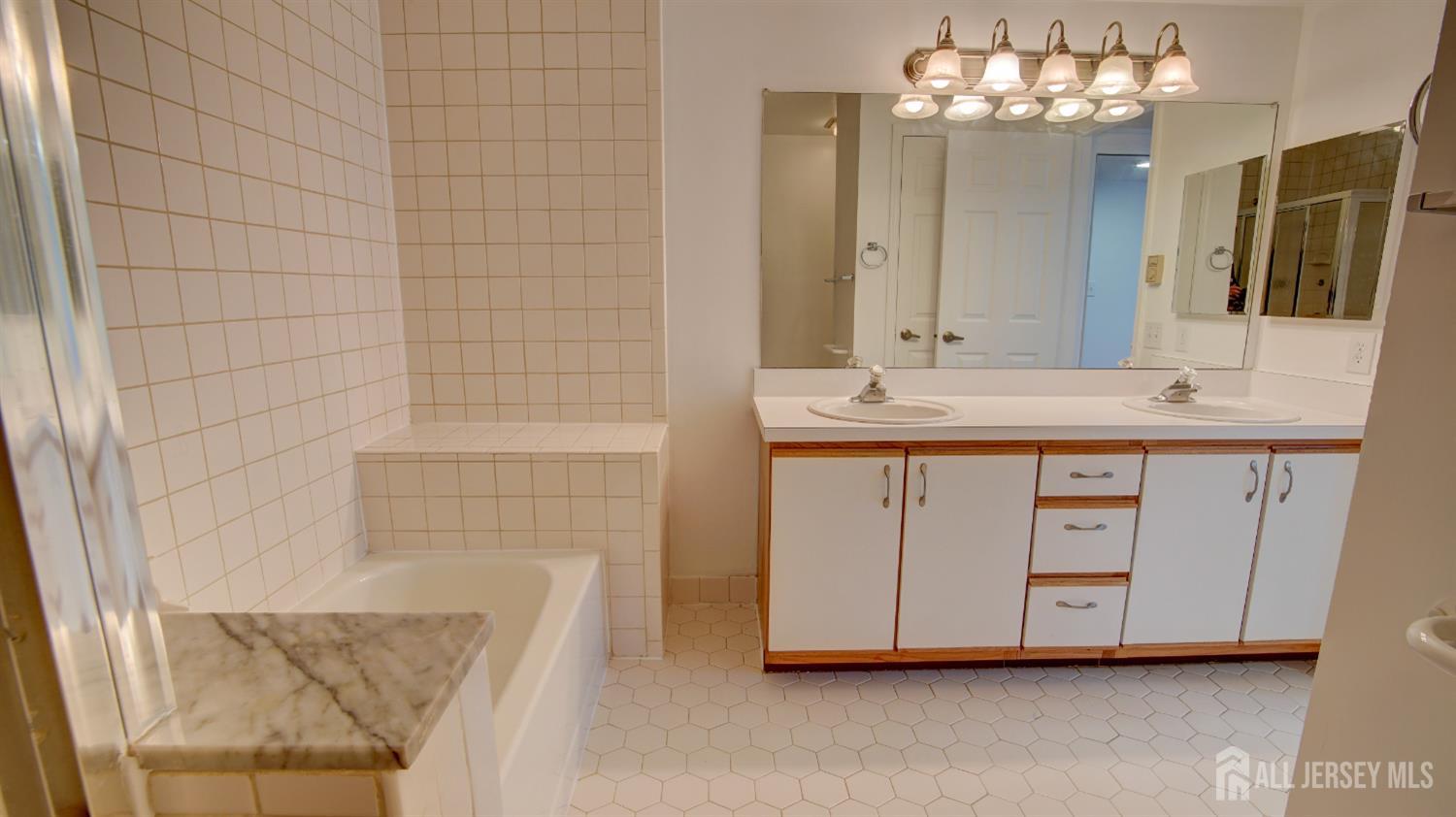 2 Hempstead Drive, Monroe, NJ, 08831 image 22