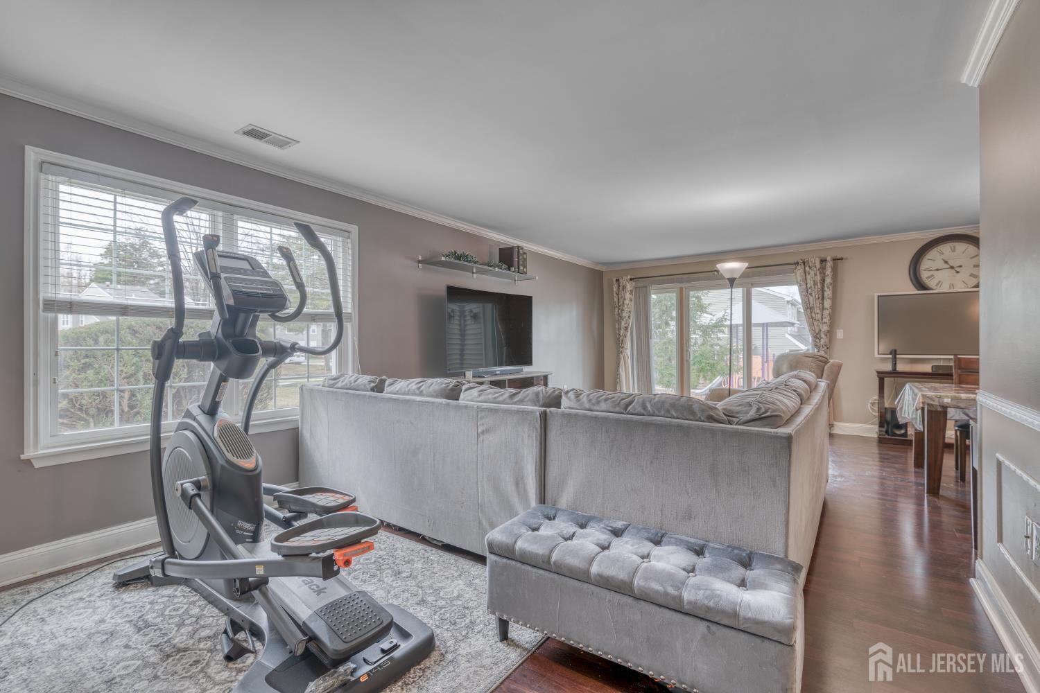 105 Neilly Court Image 4