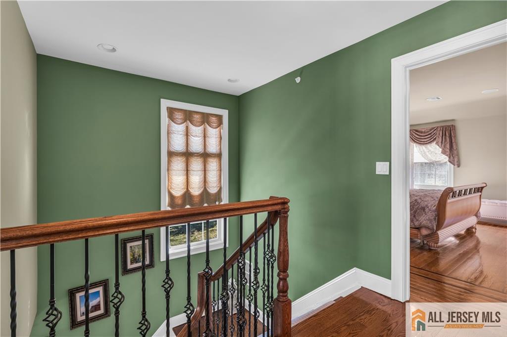 12 White Oak Lane, Aberdeen, NJ, 07747 image 15