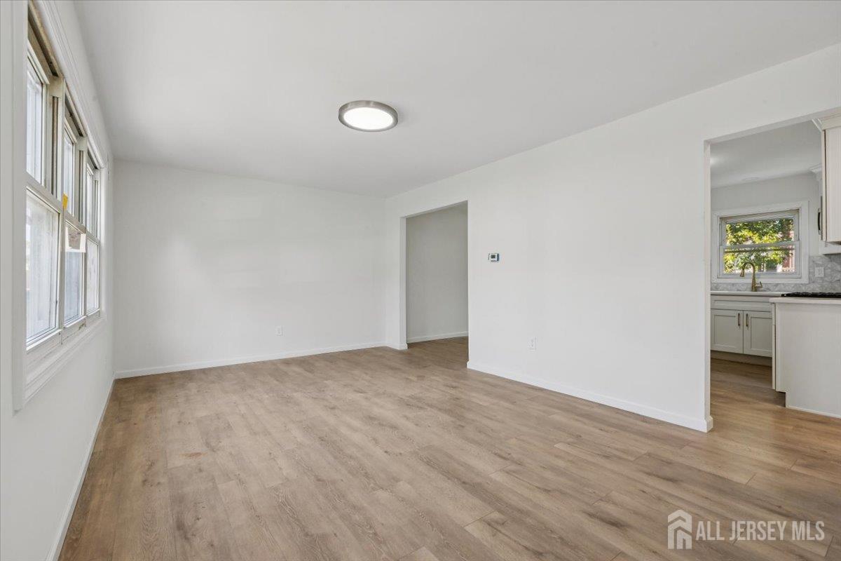 38 Lincoln Avenue Image 2