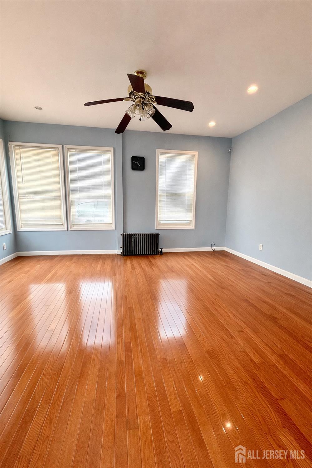 6 S 9th Avenue Image 4